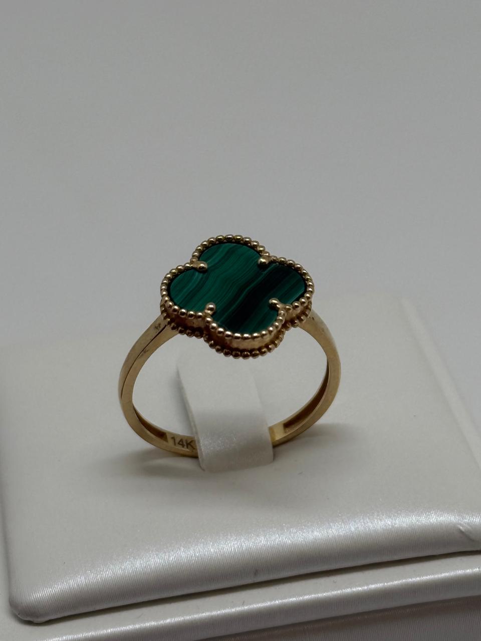 ANILLO TREBOL MALAKITA 14K 2.5G T/8